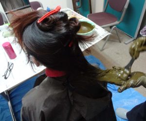 黒髪戻しの使用例（染め途中）画像